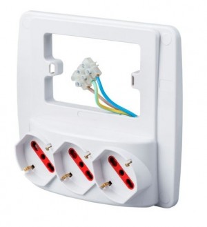 MULTIPR PARETE SMART-3SCHUKO 10/16A ADATTA PER SCATOLA 3 POSTI - BIANCA