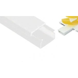 CANALINA IN PLASTICA BIANCA  CON ADESIVO 2m 20x10mm